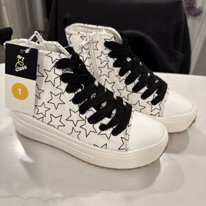 Art Class Kids' Blakely High-Top Sneakers White Size 1 New With Box